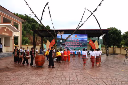 Hà Tĩnh: Rộn ràng Tết Lấp lỗ của đồng bào Chứt ở bản Rào Tre