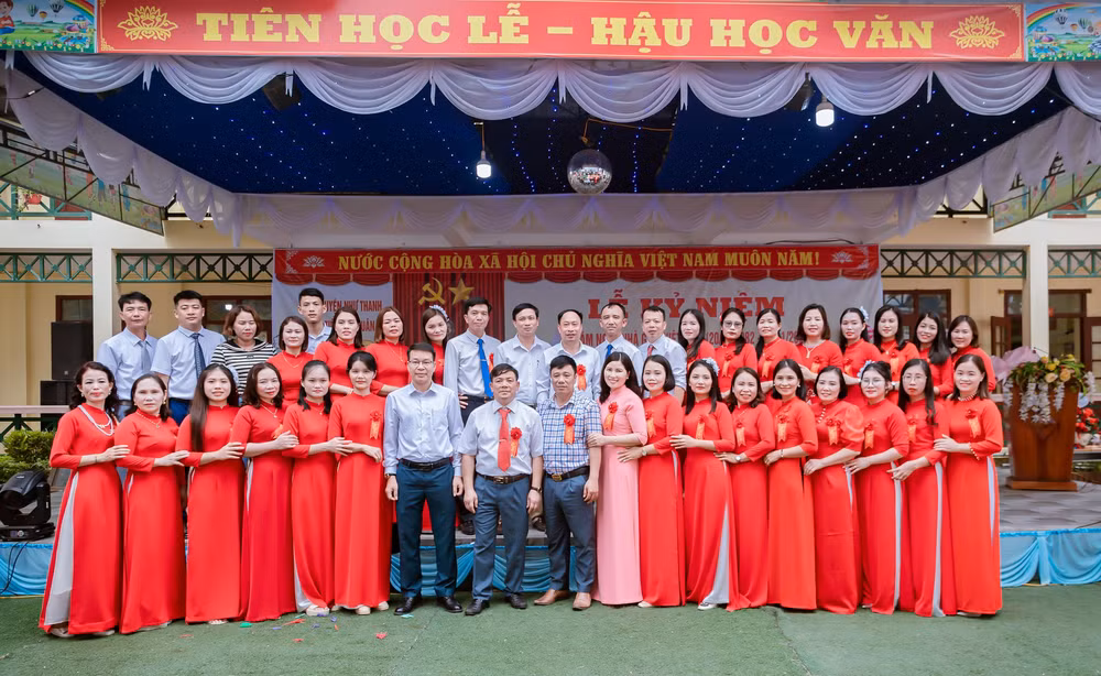 truong tieu hoc xuan du khang dinh thuong hieu vi the trong cong tac giao duc hinh 4
