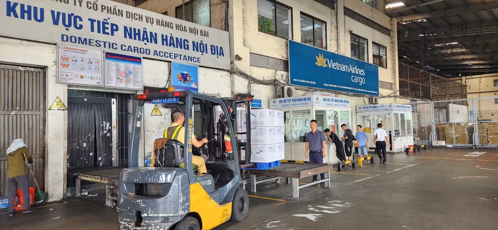 vietnam airlines thuc hien su menh va trach nhiem cua doanh nghiep nha nuoc hinh 1