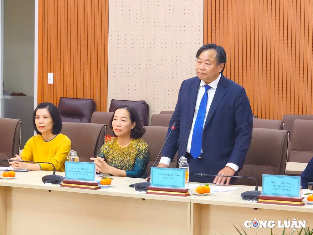 hoc vien chinh tri khu vuc ii tiep don va lam viec voi doan dai bieu truong chinh tri hanh chinh tinh champasak lao hinh 2