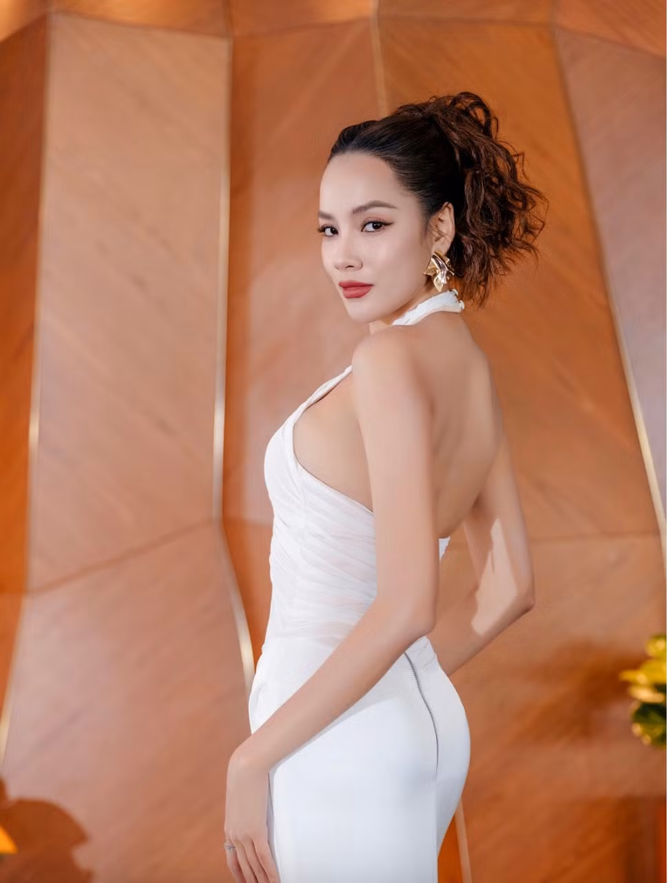 hoa hau sinh vien viet nam 2024 su kien dinh dam voi dan sao khung va ve sieu sang hinh 2