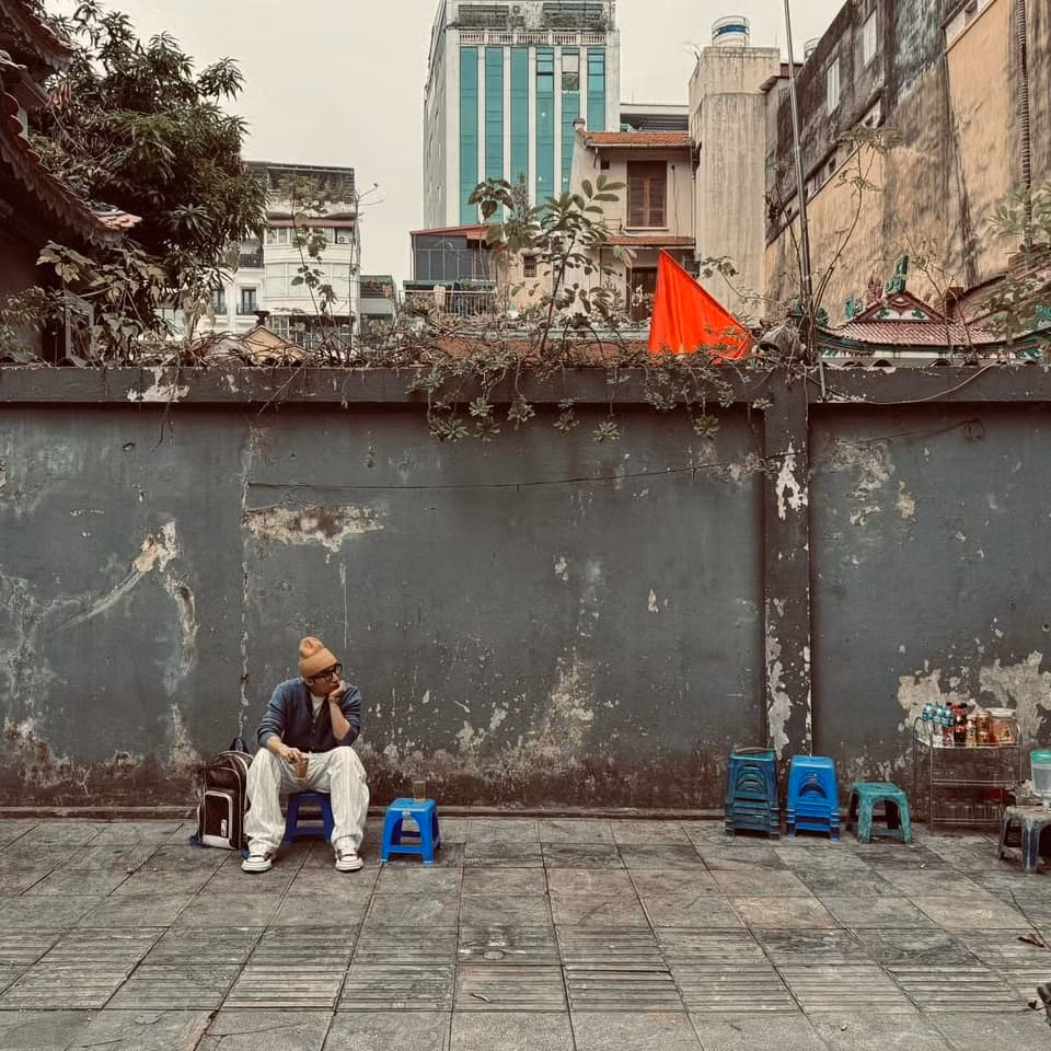 quan tra da via he bi dep sau khi son tung mtp den ngoi uong nuoc hinh 1