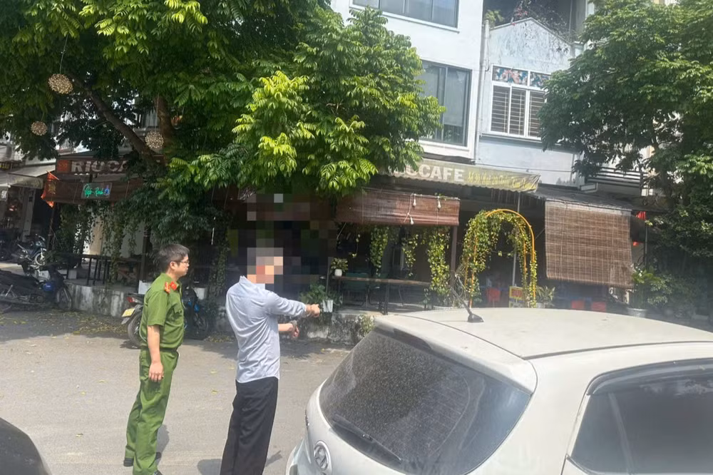 bi-can-le-tran-tho-chi-lai-qua-trinh-cam-co-chiec-xe-o-to-da-chiem-doat-4248.jpg