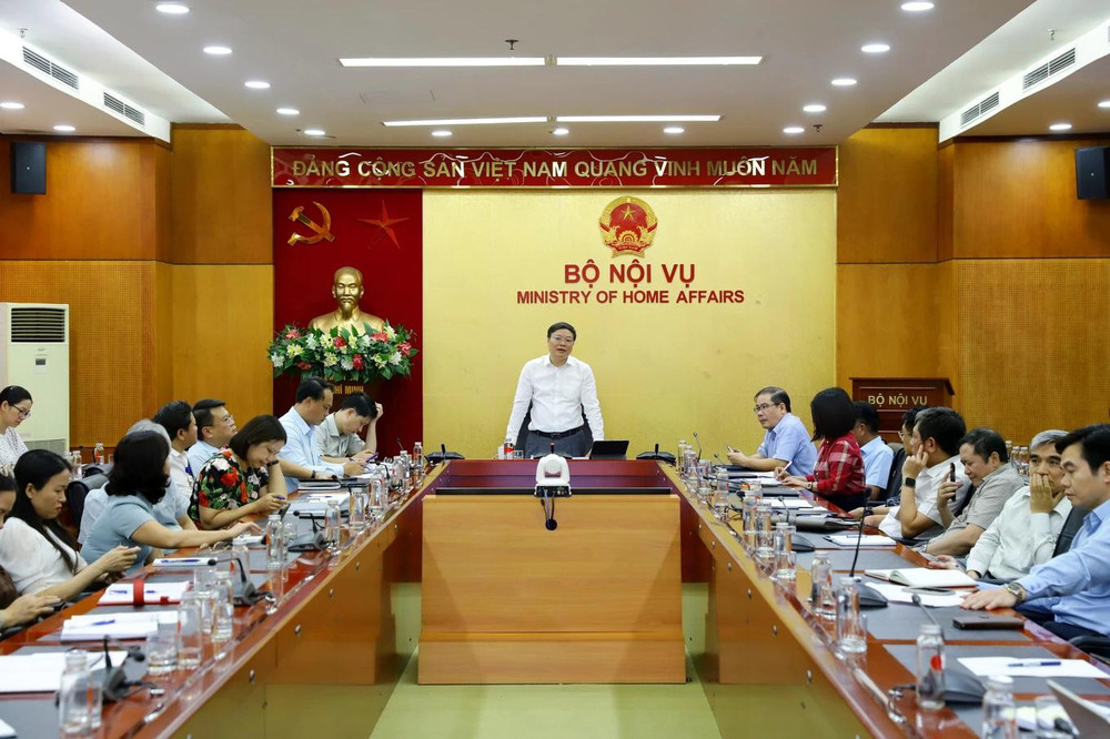 Thứ trưởng Bộ Nội vụ Trương Hải Long chủ trì hội nghị (Ảnh: Trung Kiên/Dân trí) 17924900353032431454763168732891243145476316873289115fdf92db007a5319229a65f61c95f29.jpg