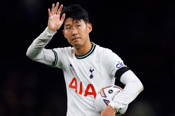 doi bong saudi arabia de nghi hop dong dat gia cho son heung min hinh 1