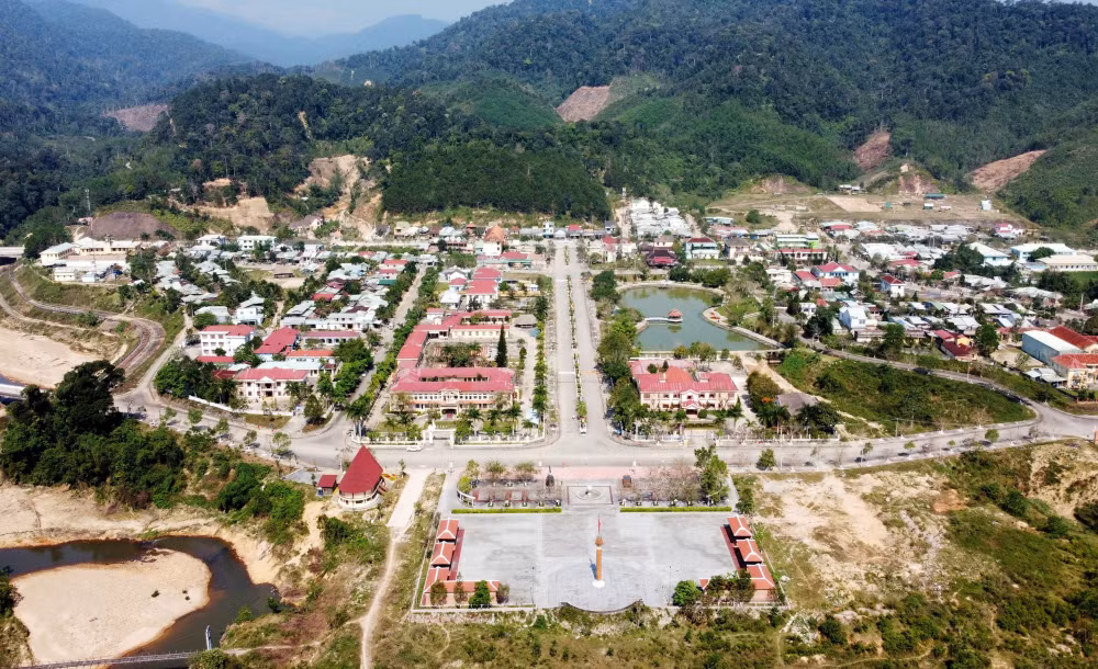 20 nam tai lap huyen tay giang quang nam vuot qua kho khan vuon len lam giau tung ngay doi moi hinh 2