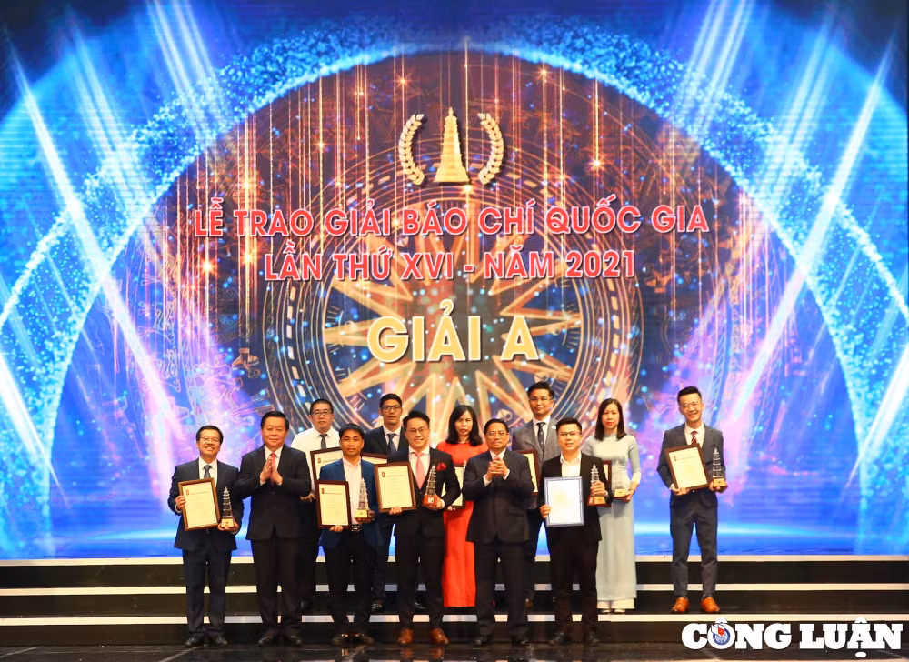 ton vinh nhung y tuong tien phong sang tao tinh than dung cam dan than cua nguoi lam bao hinh 10