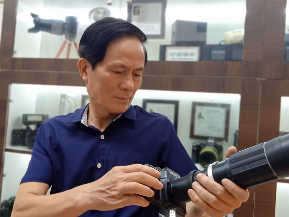 nha bao pham cong thang lang du cung nhung ky vat cua dong nghiep hinh 1