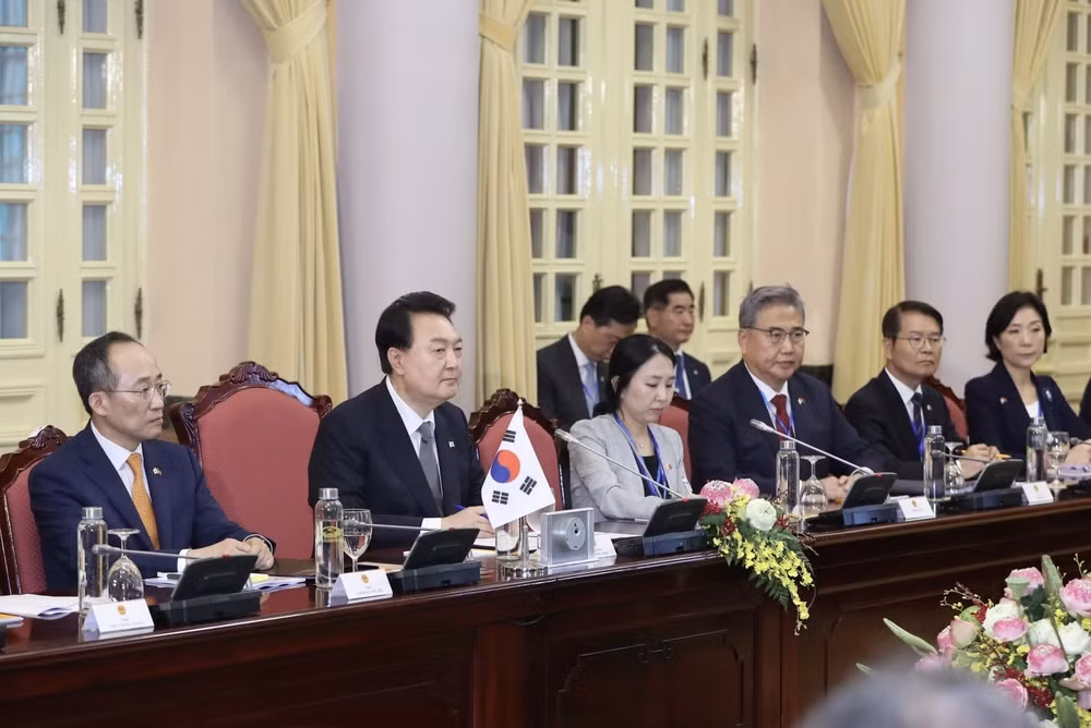 chu tich nuoc vo van thuong hoi dam voi tong thong han quoc yoon suk yeol hinh 3