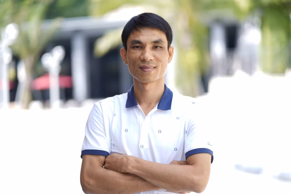 phong vien thuong tru chuyen tren duong tac nghiep hinh 2