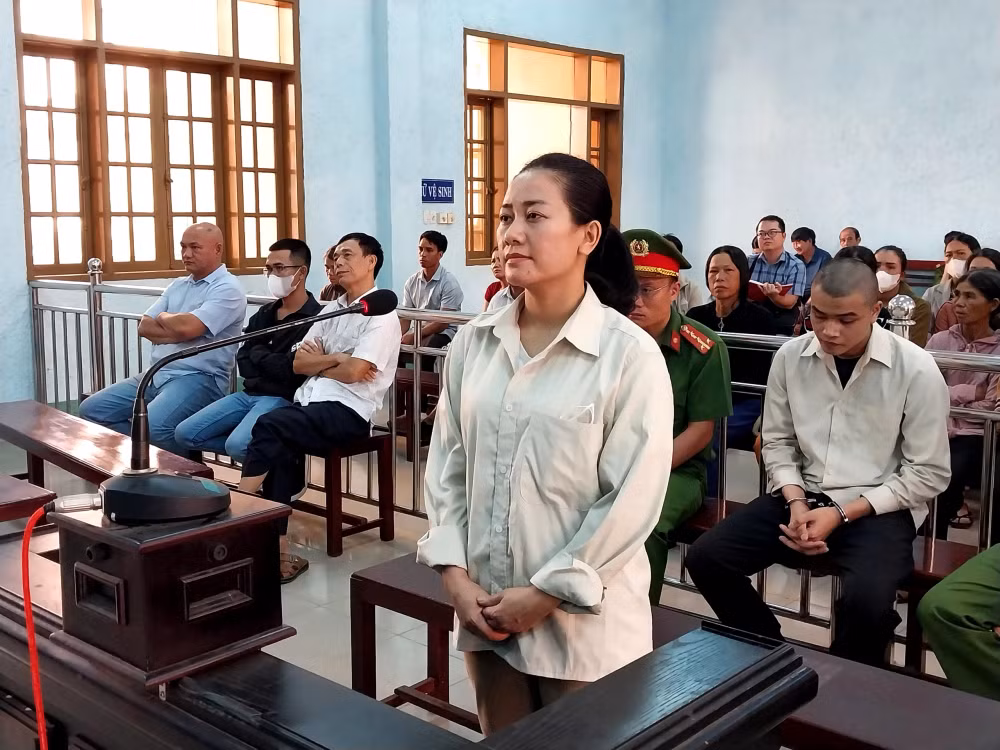 gia lai chiem doat hon 53 ty dong cuu nhan vien ngan hang lanh an chung than hinh 1