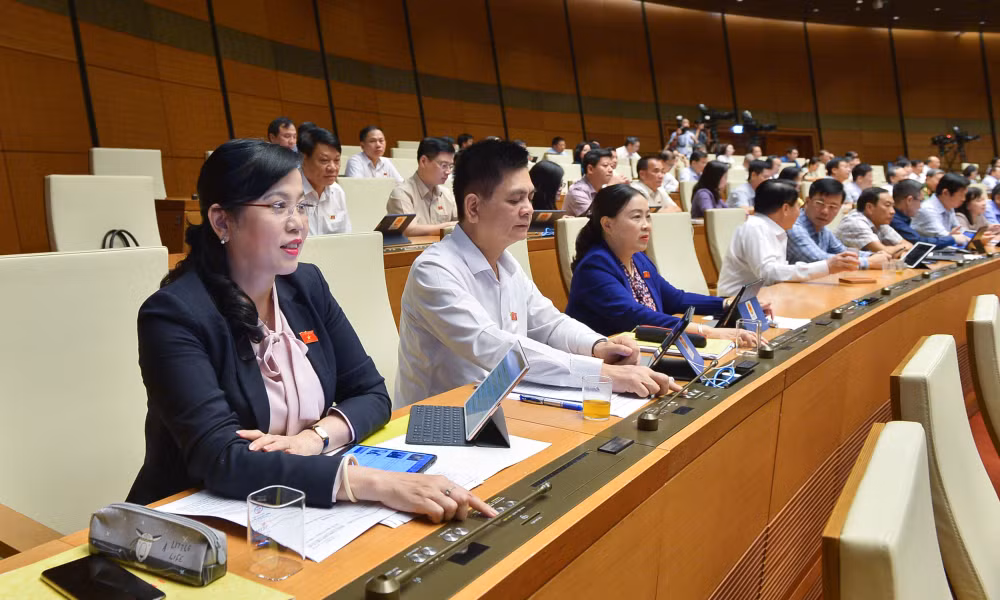 si quan cong an duoc xet thang ham tu dai ta len thieu tuong phai con it nhat du 3 nam cong tac hinh 1