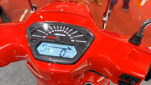 wmoto greta 150 xe tay ga thiet ke co dien giong vespa gia khoang 35 trieu dong hinh 3