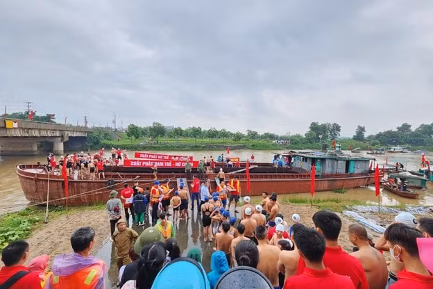 quang ninh nam sinh lop 12 tu vong khi tham gia giai boi vuot song hinh 1