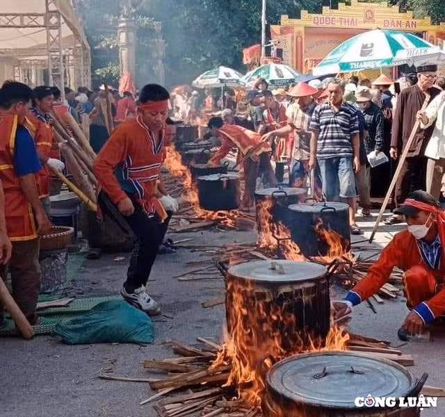 dong dao nguoi dan tham du le hoi banh chung banh giay nam 2023 hinh 3