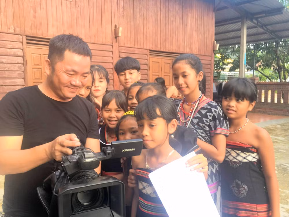 khi tac pham truyen hinh tao nhip cau noi y dang voi long dan hinh 2