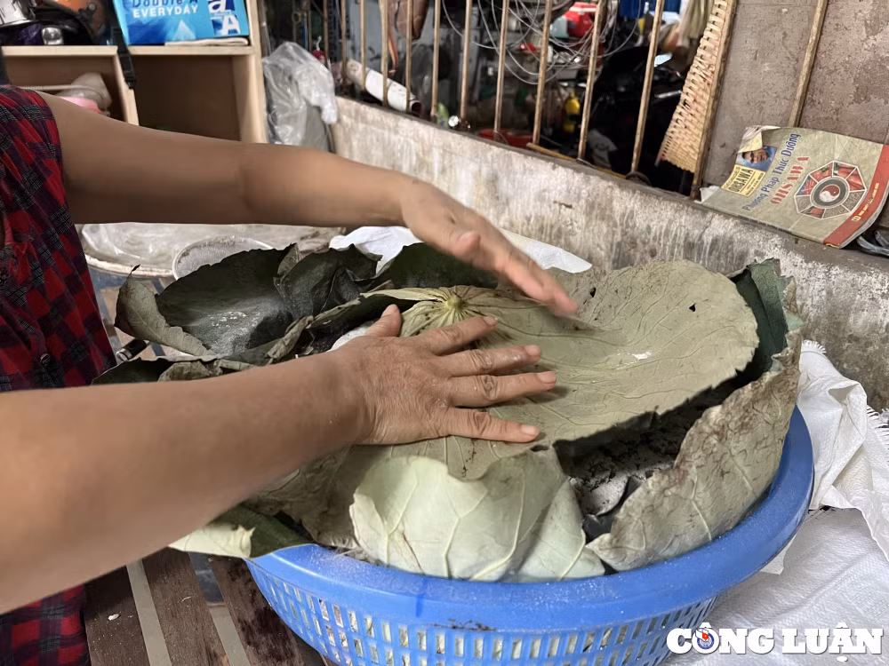 nguoi dan phu thuong ha noi tat bat lam com ruou nep phuc vu tet doan ngo hinh 10