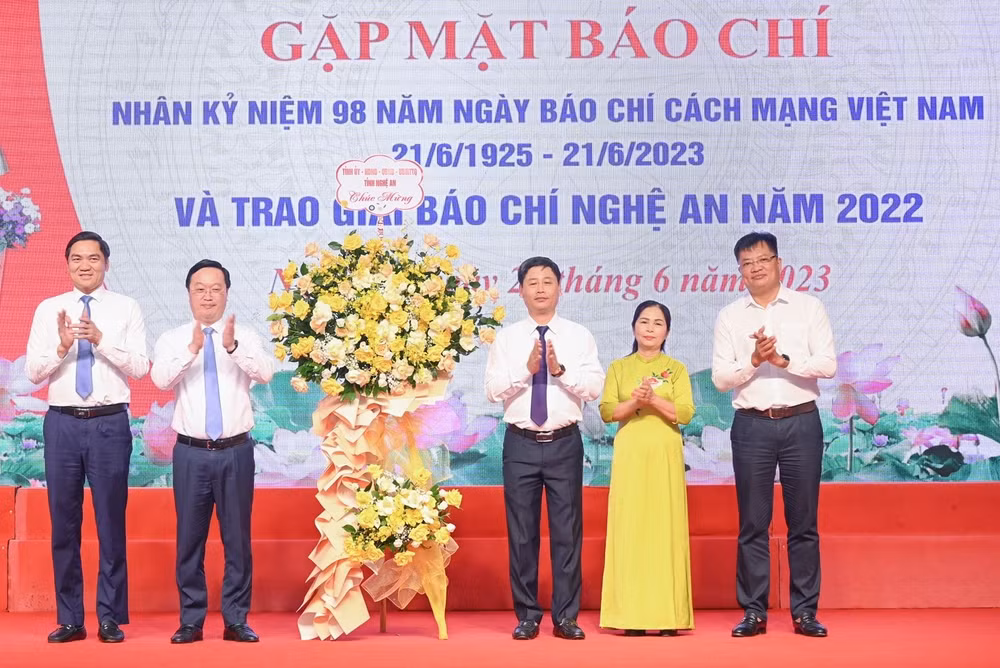 bao chi dong hanh voi nhung muc tieu phat trien cua tinh nghe an hinh 2