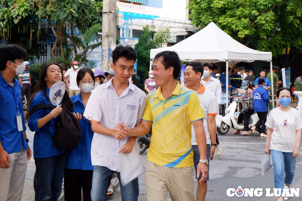 thanh hoa hon 36000 thi sinh buoc vao mon thi dau tien ky thi tot nghiep thpt nam 2023 hinh 1