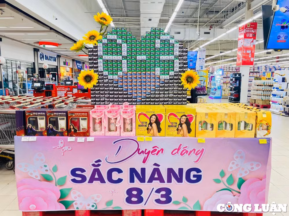 sieu thi san thuong mai dien tu dua nhau giam gia truoc them 8 3 hinh 2