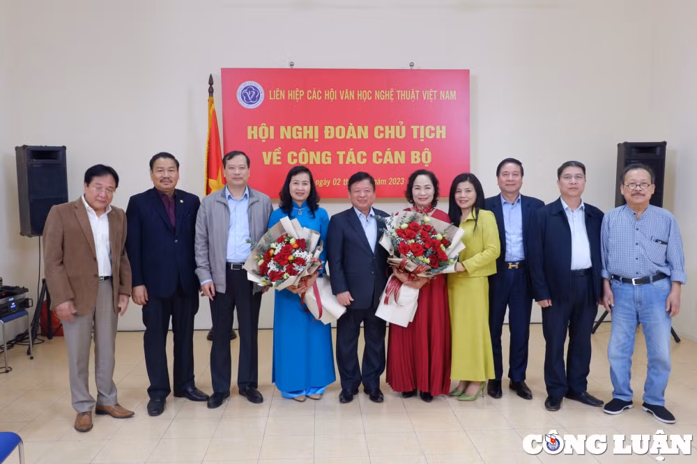nsna thu dong va nsnd thuy mui duoc bau lam pho chu tich kiem nhiem lien hiep cac hoi vhnt viet nam hinh 1