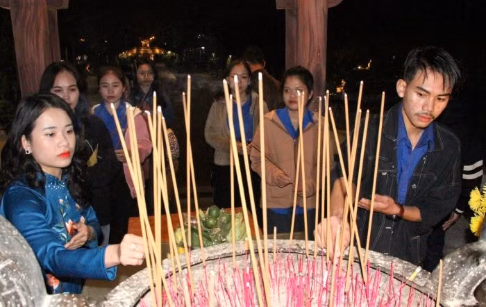 quang tri to chuc tour du lich dem mien phi dau tien hinh 2