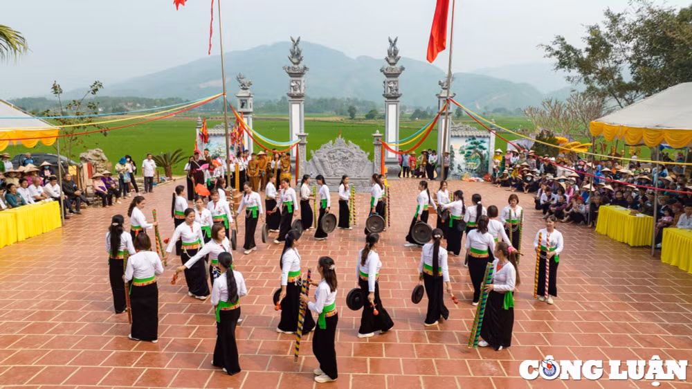 phu tho khai hoi tuong nho cong duc cua duc thanh tan vien hinh 4