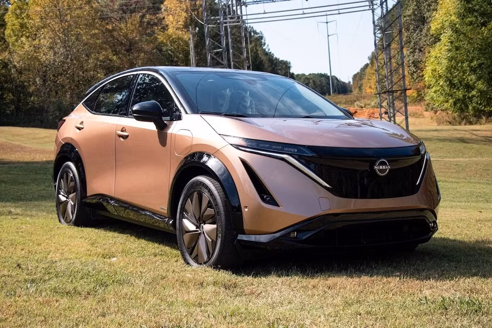 nissan sap ra mat 4 mau xe dien gia re hinh 1