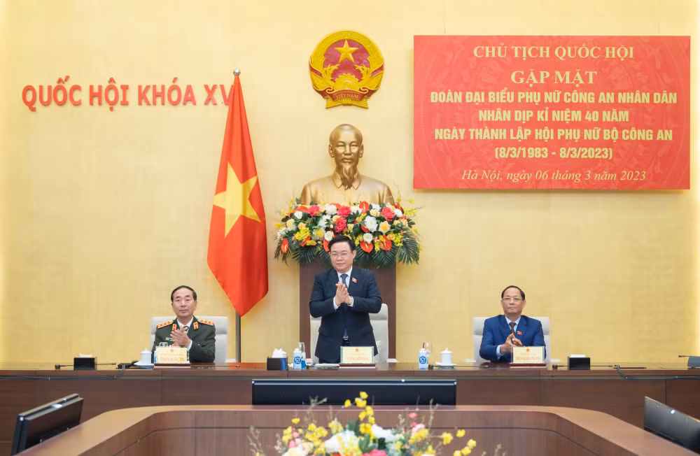 cac the he phu nu cong an nhan dan khong ngung truong thanh khang dinh vi the hinh 2