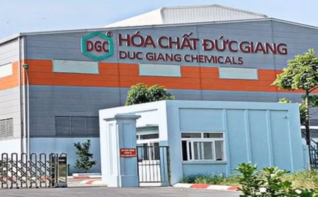 hoa chat duc giang dgc len ke hoach loi nhuan 2023 giam mot nua do lo ngai kho khan hinh 1