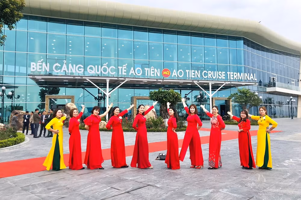 quang ninh khai thac du lich cang cao cap ao tien hinh 3