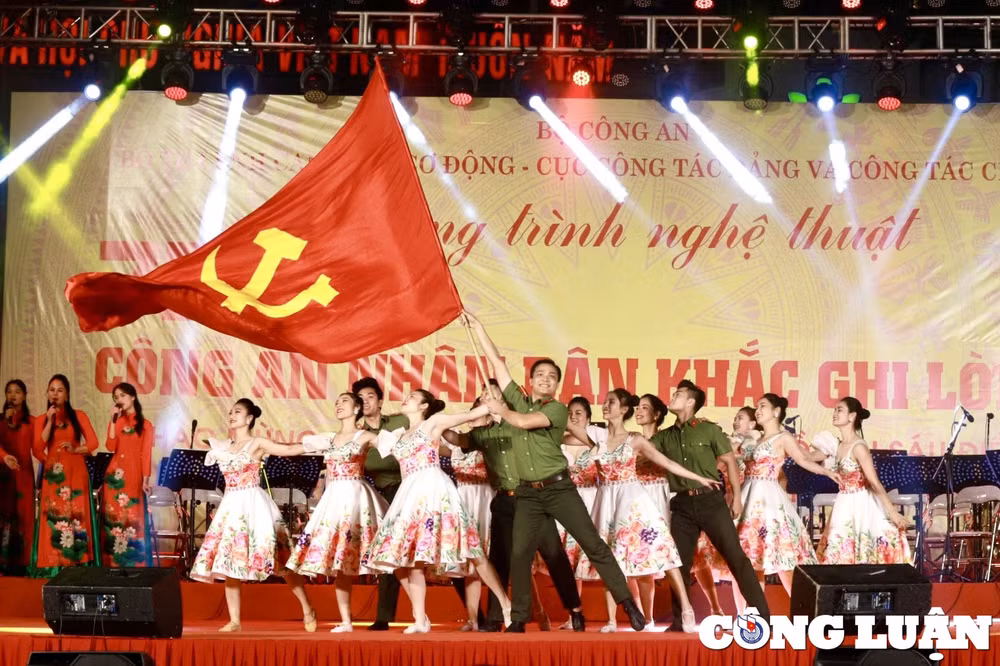 tung bung chuong trinh nghe thuat 75 nam cong an nhan dan khac ghi loi bac hinh 7