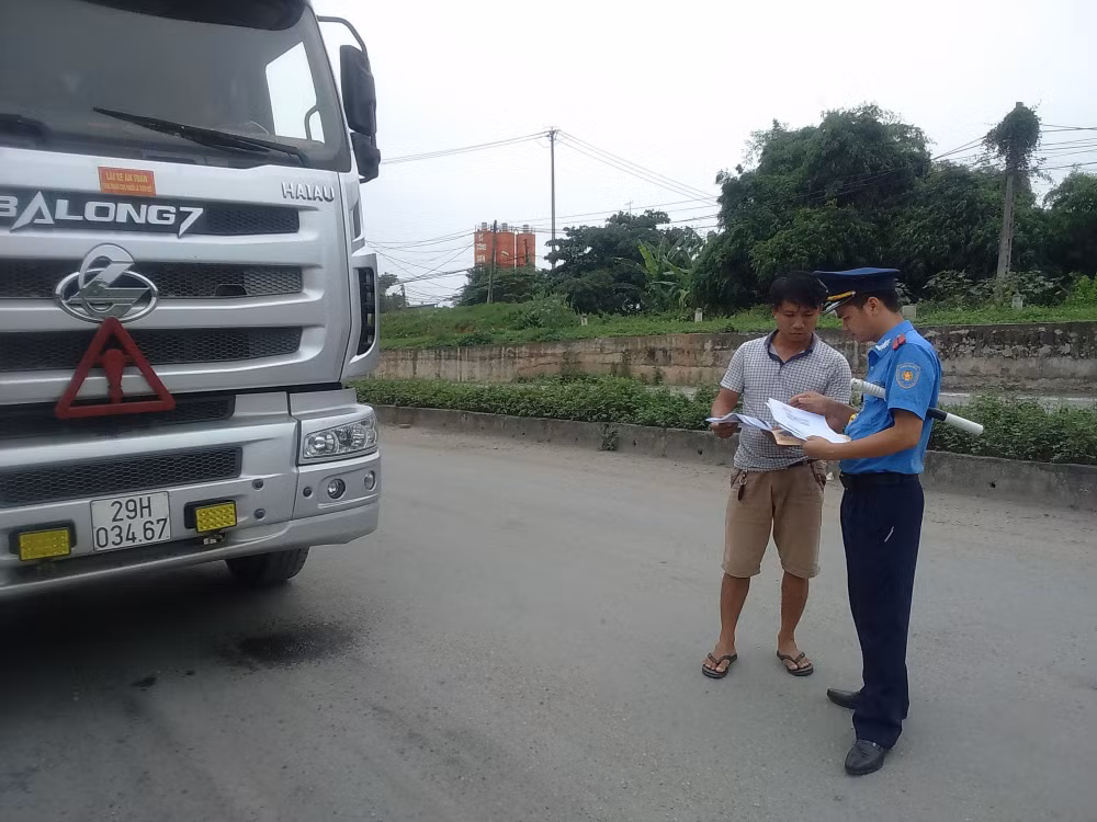 ha noi 202 truong hop xe qua kho qua tai bi xu phat hinh 1
