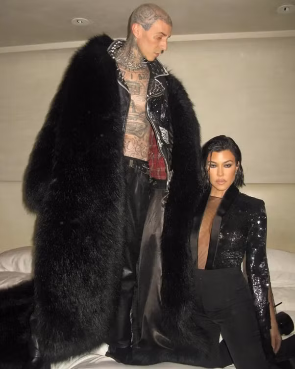 chi gai cua kim kardashian phu nhan tin don mang thai hinh 4