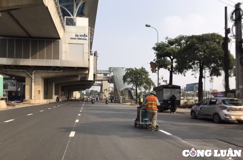 nhung cai bay phia duoi duong sat do thi nhon ga ha noi hinh 10
