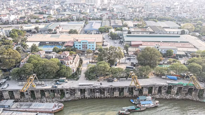 dau hieu mat von nha nuoc tai cang ha noi hinh 1