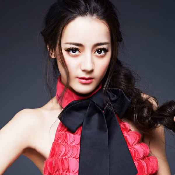 voc dang cua dich le nhiet ba danh tan moi tin don hinh 3