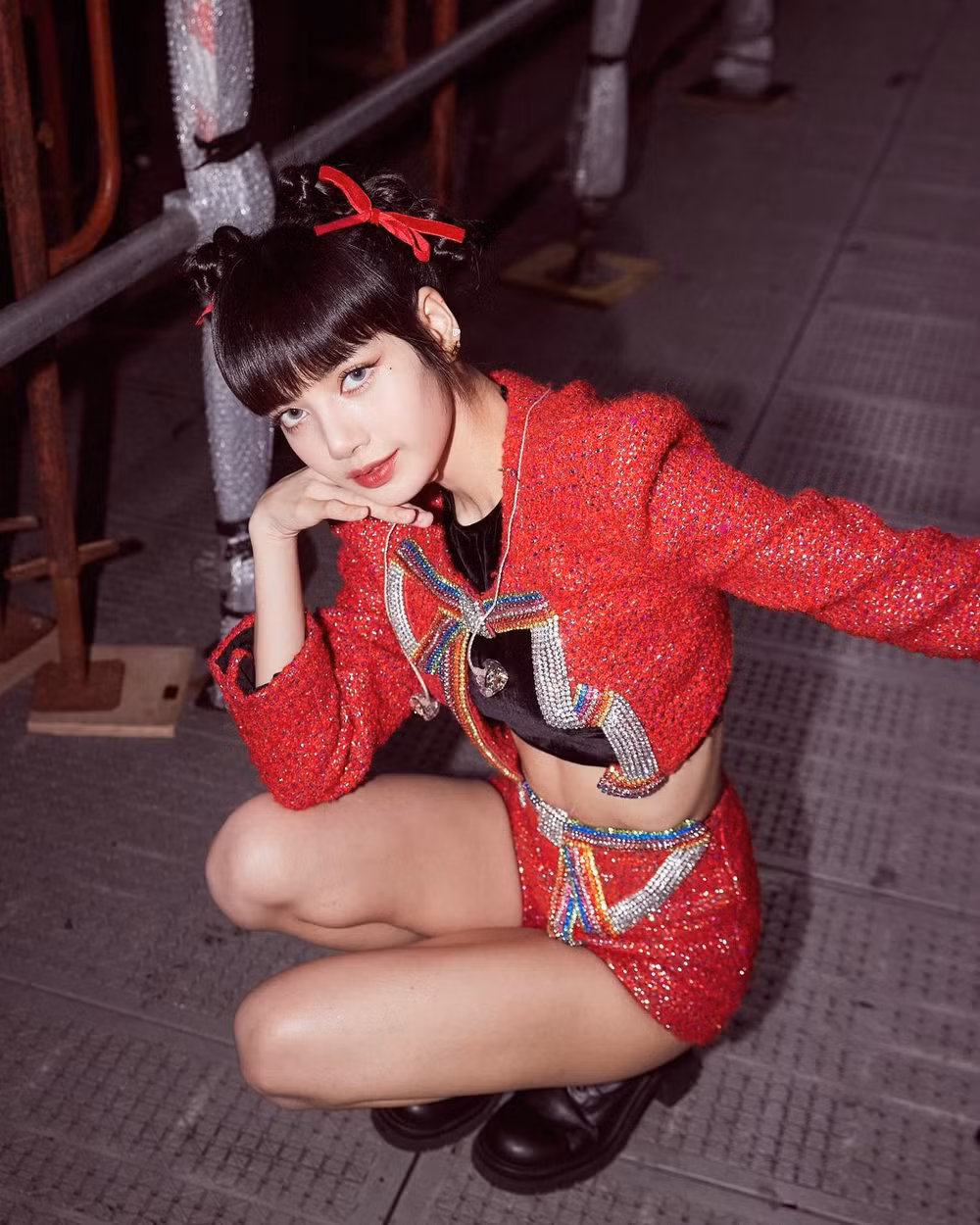 lisa cua nhom blackpink bi khan gia thai lan chi trich vi lo hinh xam be xiu hinh 3