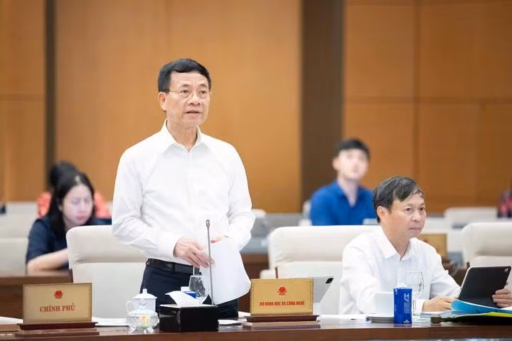 bo-truong-nguyen-manh-hung-17600019902471745873534.webp