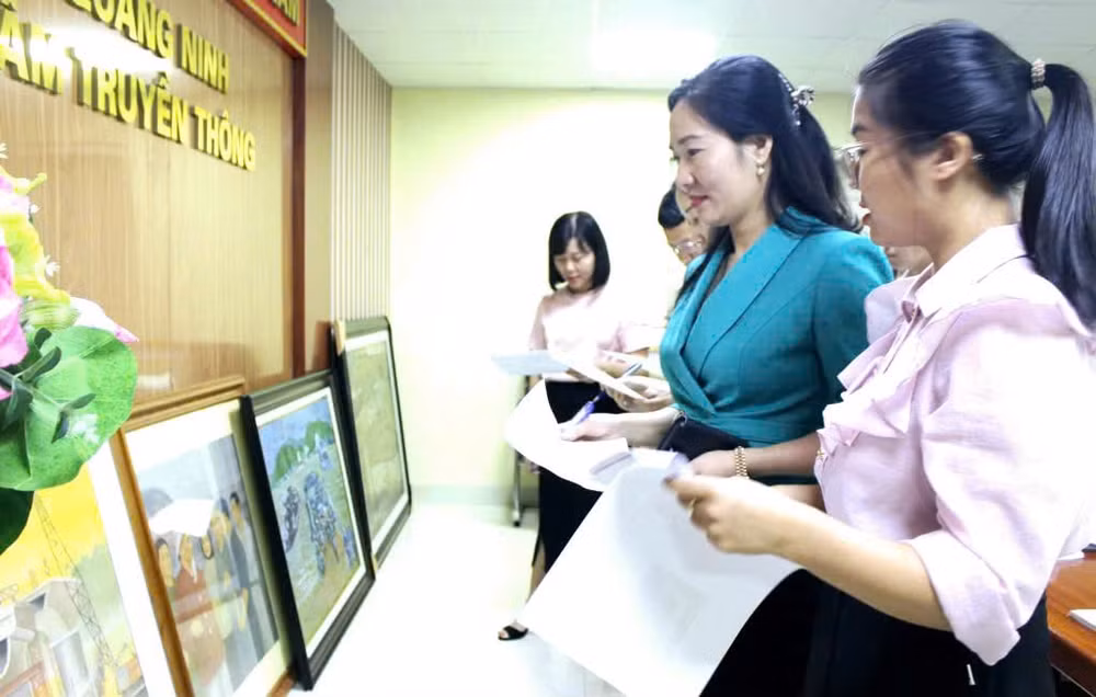 cuoc-thi-sang-tac-tac-pham-bao-chi-van-hoc-nghe-thuat-quang-ninh-1.jpg