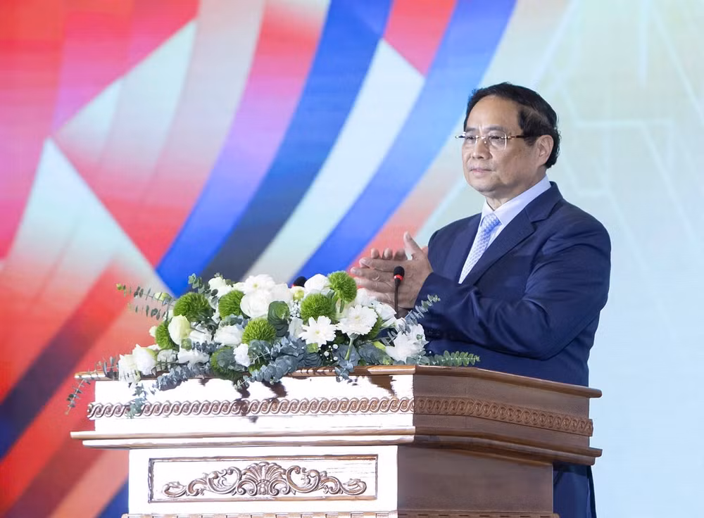 Thủ tướng: Không hạn chế không gian đổi mới sáng tạo của bất cứ tập thể và cá nhân nào- Ảnh 2.