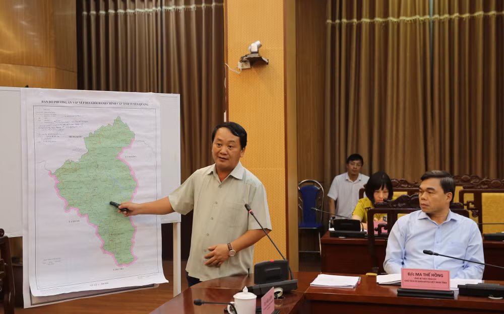 Phó Thủ tướng Mai Văn Chính kiểm tra công tác phòng, chống mưa lũ tại xã Chiêm Hóa, Tuyên Quang- Ảnh 6.