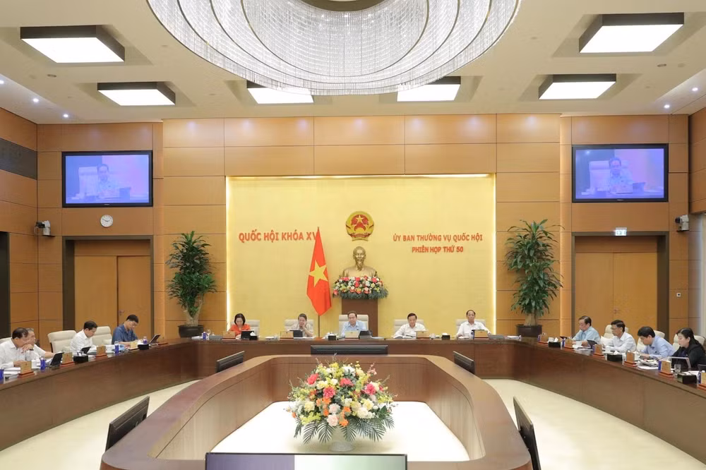 Quang cảnh phiên họp.