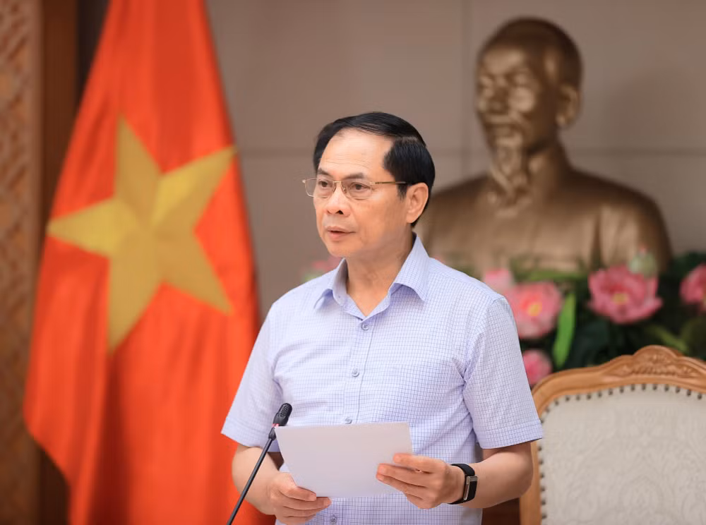 Phó Thủ tướng Bùi Thanh Sơn chủ trì họp rà soát tiến độ các dự án trọng điểm ngành năng lượng- Ảnh 1.