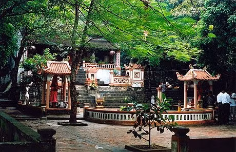 den cui den ong hoang muoi chon linh thieng tim ve hinh 2