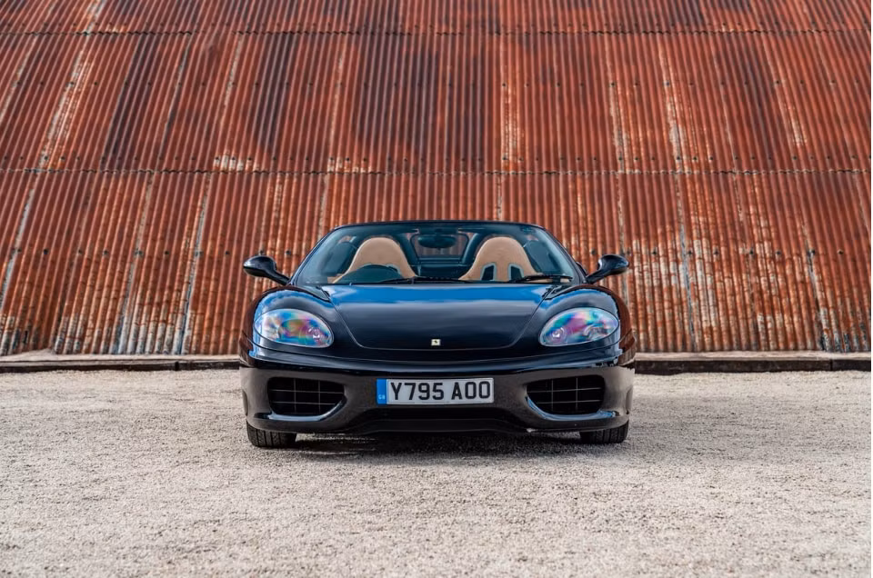 chi tiet sieu xe ferrari 360 spider cua david beckham hinh 17