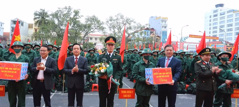 ninh binh 1300 thanh nien uu tu len duong nhap ngu hinh 3