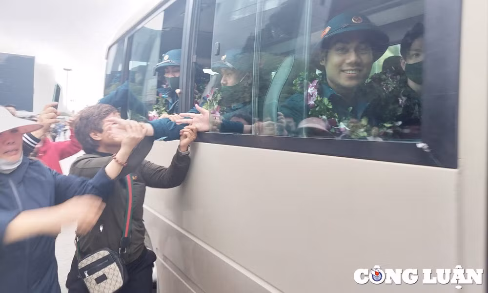 quang ninh 1850 thanh nien nhap ngu trong ngay hoi tong quan 2023 hinh 10