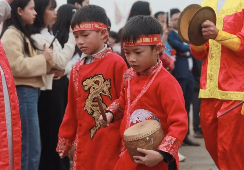 le hoi den van loc mo hang cac hoat dong van hoa du lich cua tx cua lo hinh 6