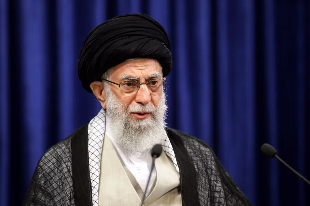 iran an xa cho hang chuc nghin tu nhan hinh 1